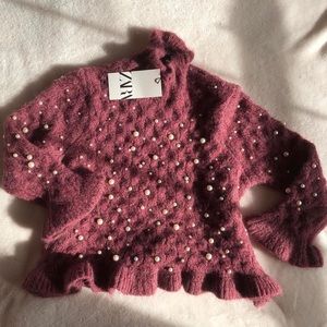 Zara sweater with pearl